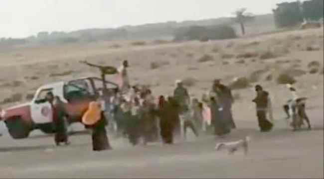 مليشيا الحوثي تُهجر وتنهب قرية الدقاونة في الحديدة وتعتقل الرافضين