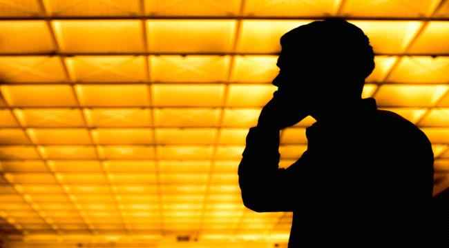 القبض على مؤدي مهرجانات مصري... بحوزته مخدرات وسلاح