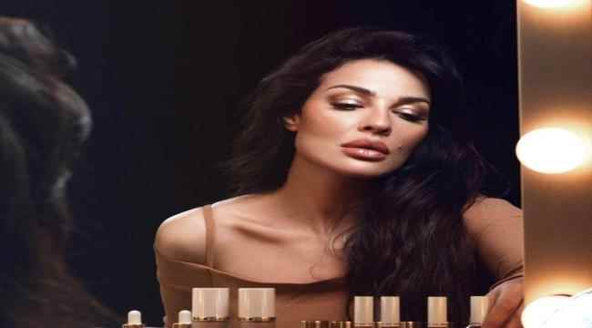 النجمة نادين نسيب نجيم تعتمد هذه الصيحة لإضافة لمسة من الفخامة إلى فستانها