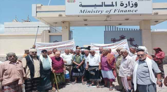 بيان هام صادر عن الوقفة الاحتجاجية لمتقاعدي الداخلية والأمن السياسي 