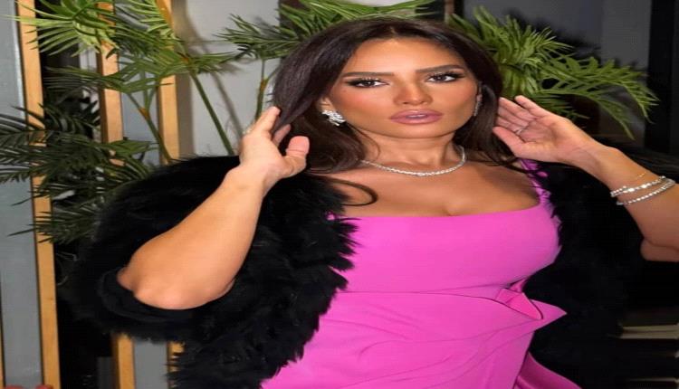 الفنانة زينة تثير الجدل بمنشور غريب!