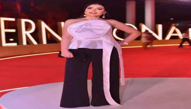 الفنانة عبير صبري تحتفل بيوم ميلاد شقيقتها برسالة خاصة