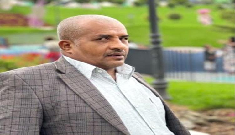 الاعجم يطالب الرئاسي والحكومي بتقديم استقالاتهم