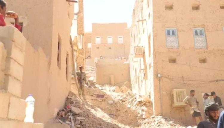 وفاة واصابة سته اشخاص جراء انهيار احد المنازل بحضرموت