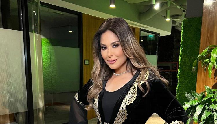 تكريم الفنانة المصرية صابرين في مهرجان "الأفضل"