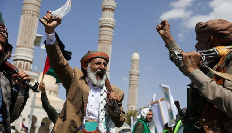 مليشيات الحوثي تعتقل متظاهرين رفعوا أعلام الحراك التهامي