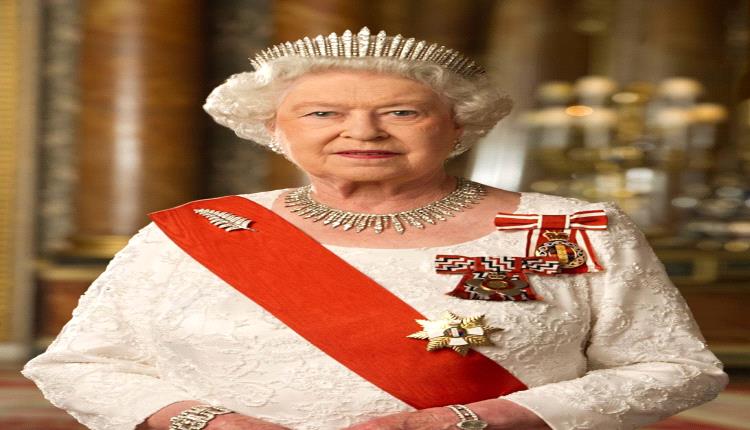 سخرية واسعة من تمثال جديد للملكة اليزابيث