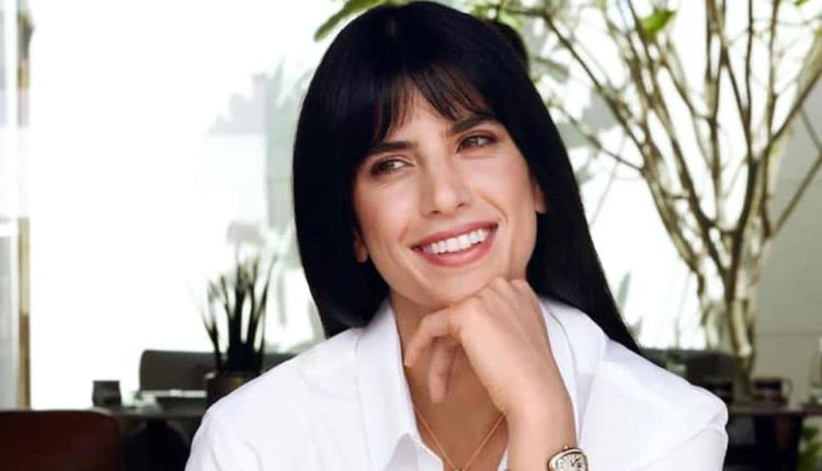 الفنانة اللبنانية كارمن بصيبص تكشف حملها بعد 8 سنوات من الزواج