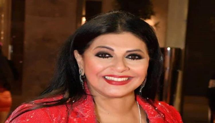 إنعام محمد علي مخرجة "أم كلثوم" تردّ على هالة صدقي وتكشف سراً جديداً