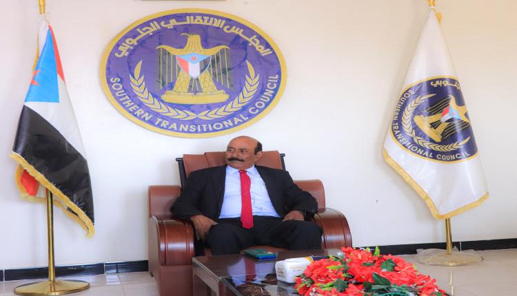 الشيخ لحمر علي لسود: شبوة آمنة ومستقرة.. وزيارة قيادات الانتقالي منحت رسالة دعم وثقة لأبناء المحافظة(حوار)