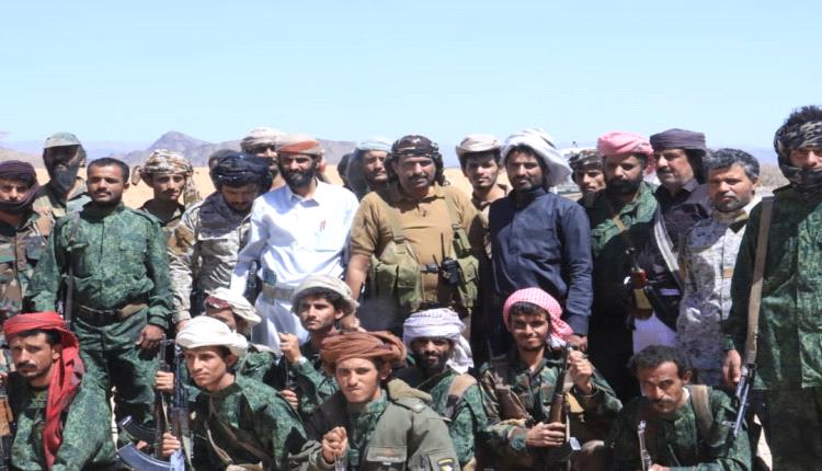 برفقة قائد محور سبأ.. نائب القائد العام لقوات دفاع شبوة يزور الجبهات القتالية بمديرية مرخة