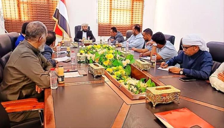 لقاء في عدن يناقش آليات نقل حجاج اليمن لموسم ١٤٤٦هـ