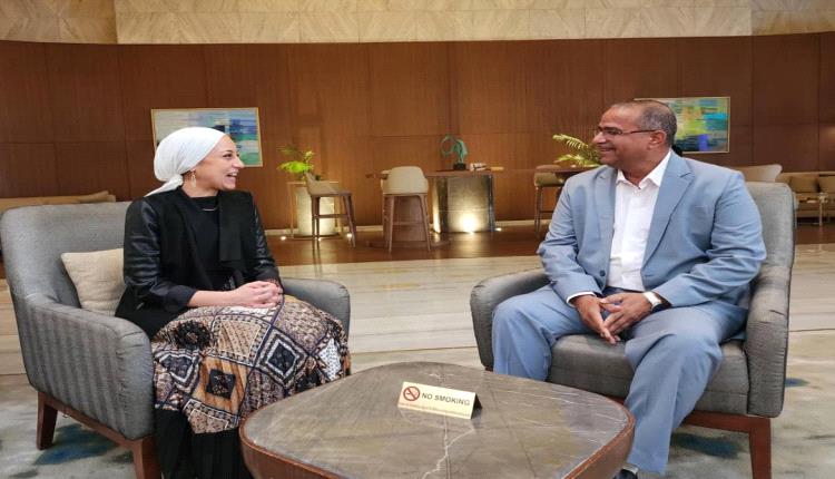 الوزير الزعوري يبحث مع الخبيرة الدولية لمنظمة اليونيسف أميرة حسان الخطة الوطنية لحماية الطفل