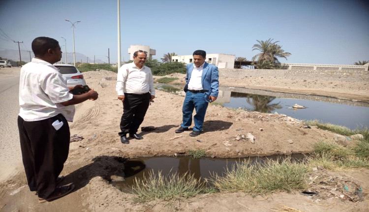 امين عام خورمكسر يتابع معالجة اشكاليات طفح الصرف الصحي وانتشار الحميات