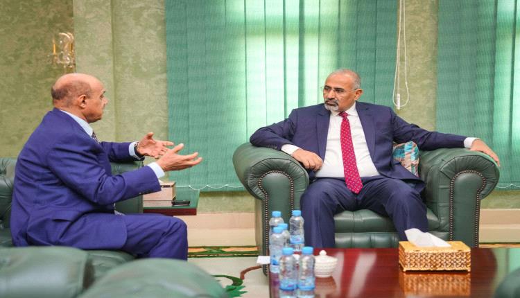 عودة الرئيس الزُبيدي إلى عدن... بوابة الانفراج الاقتصادي وبشائر التعافي