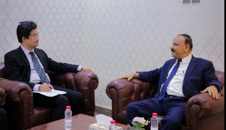 وزير النقل يبحث مع القائم بأعمال السفير الصيني لدى بلادنا أوجه الاستفادة من الاستثمارات الصينية بقطاعات النقل المختلفة