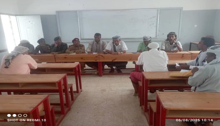 مدير عام أحور ورئيس انتقالي المديرية والأجهزة الأمنية والعسكرية يلتقون بعدد من تجار أحور