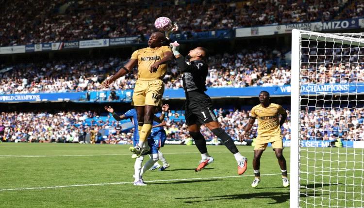 تشيلسي يبدأ الدوري بتعادل مخيب مع كريستال بالاس