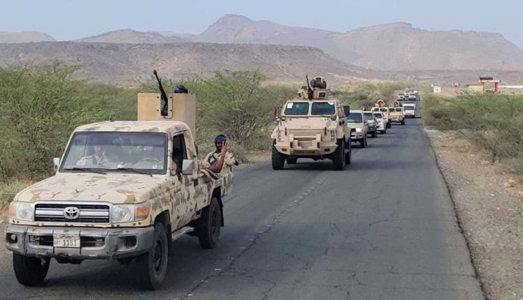 القوات الجنوبية تدفع بتعزيزات عسكرية كبيرة لتعزيز جبهة ثرة في أبين