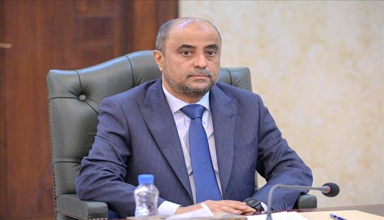 منتسبو وزارة الدفاع والداخلية يناشدون رئيس الوزراء بسرعة صرف مرتباتهم