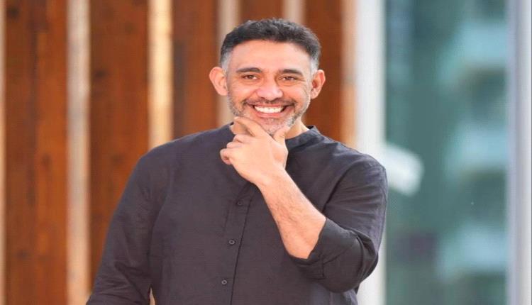 لحظة مميزة: عمرو مصطفى يحصد جائزة ويكرّم عمرو دياب بها