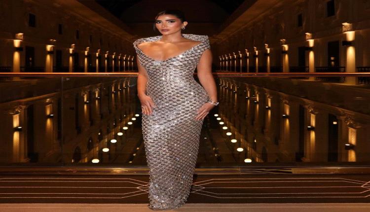 ثنائي الأناقة: مي عمر وريم سامي تخطفان القلوب ببريق معدني لافت في مهرجان البحر الأحمر السينمائي