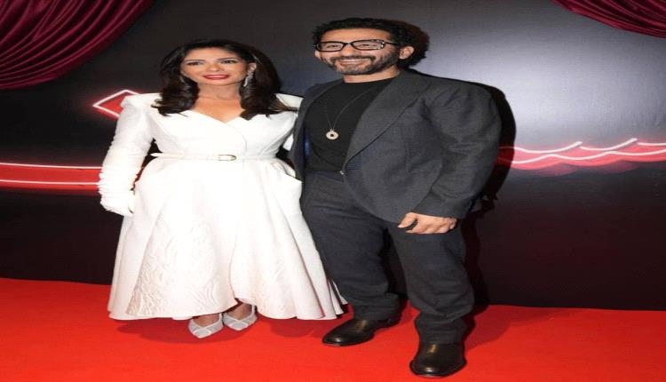 النجوم يجمعون على روعة أداء منى زكي في فيلم "الست"