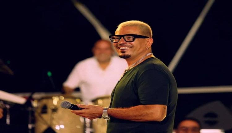 ليلة لا تُنسى في قطر: الهضبة يحيي جمهوراً متعطشاً لأغانيه الخالدة