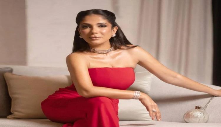 دموع الفخر… منى زكي تشارك جمهورها إحساسها بعد عرض "الست"