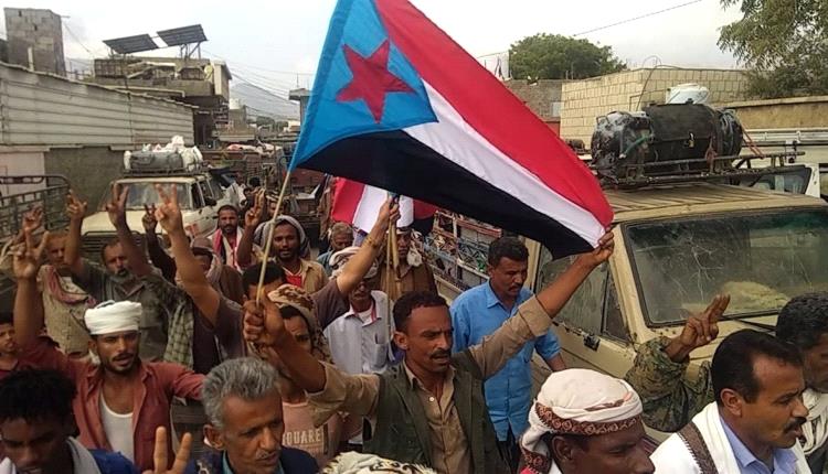 مسيرة جماهيرية في طور الباحة بلحج تأييداً لخطوات القيادة السياسية