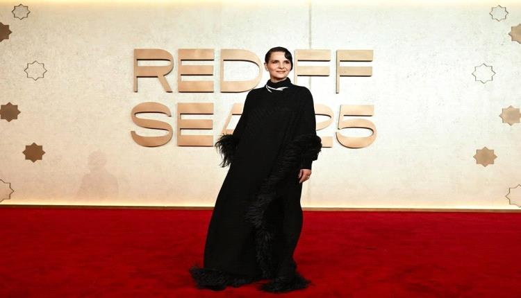 إطلالات ساحرة بالأسود للنجمات في مهرجان البحر الأحمر