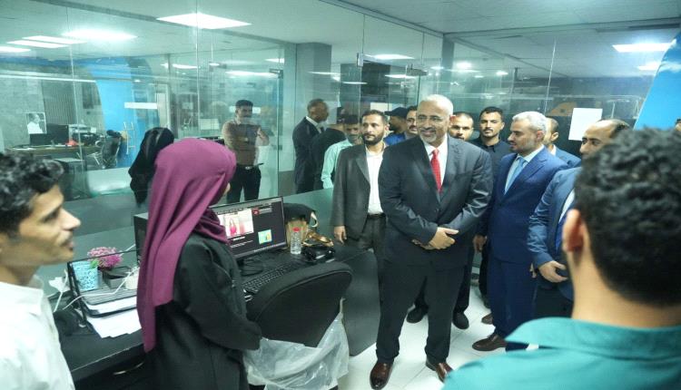 الزُبيدي يتفقد سير العمل بقطاع الإذاعة والتلفزيون الجنوبي