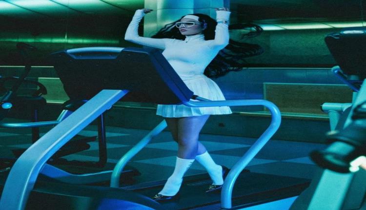 أناقة المستقبل… Futuristic Style يتصدر إطلالات النجمات العربيات