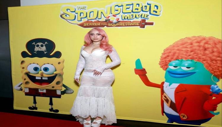 إطلالة خالدة… آيس سبايس بالدانتيل الأبيض في عرض "سبونج بوب"