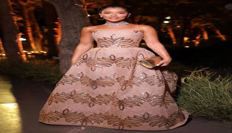 بلقيس تفرض أسلوبها… الفساتين المطرّزة تعكس شخصيتها الأنيقة