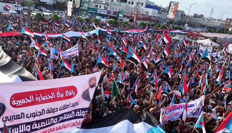 نقابات وصحفيو الجنوب يشاركون في اعتصام عدن تأييداً لخطوات إعلان الدولة