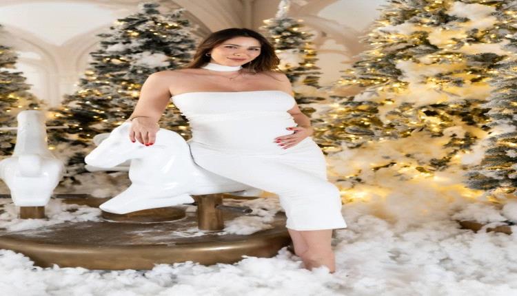 دانييلا رحمة تجمع بين الأنوثة والنعومة في إطلالتها البيضاء