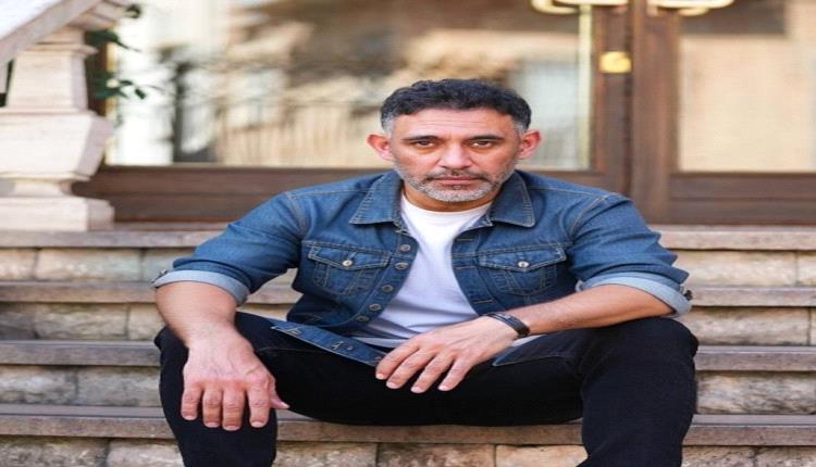 عمرو مصطفى يكشف كواليس الصلح مع عمرو دياب وينهار بالبكاء (فيديو)