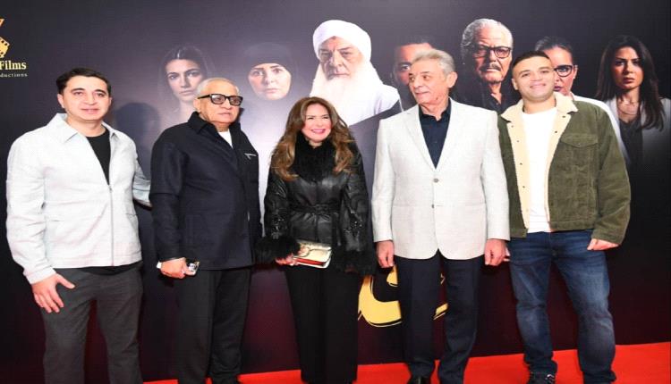 محمود حميدة يعود للأضواء سريعاً ويشارك في عرض «الملحد» رغم أزمته الصحية (صور)