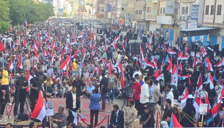 من الساحل إلى الصحراء.. حضرموت تحتفي بانتصارات قواتنا المسلحة الجنوبية