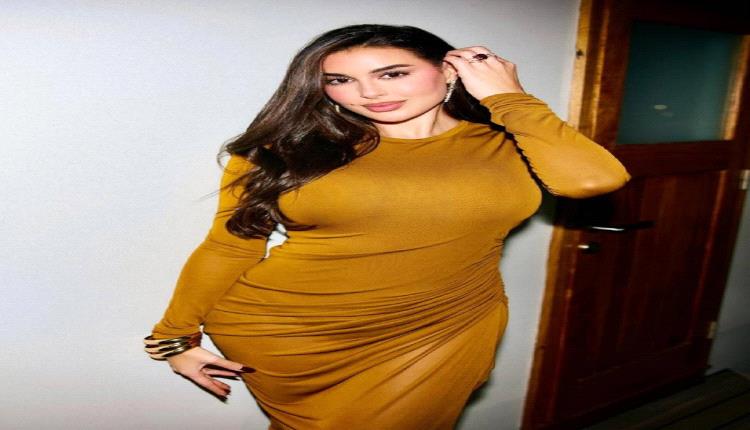 الجمهور يتساءل: لماذا اختارت ياسمين صبري السباحة في الطقس البارد؟