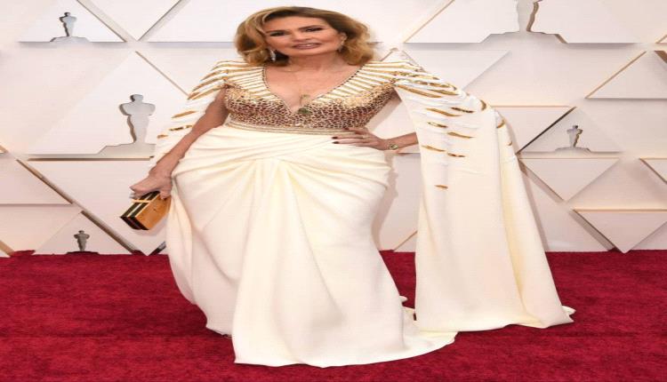 يسرا تودّع والدة هاني رمزي وتكشف لأول مرة سبب غيابها عن مراسم التشييع