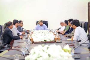 الرئيس الزُبيدي يطّلع على جهود تطبيع الأوضاع وتثبيت دعائم الاستقرار بالمهرة وسقطرى