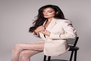 أناقة وجاذبية… نادين نسيب نجيم تبرز بإطلالة الكولون المخرّم