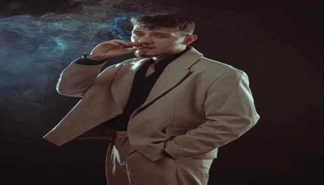 الفنان السوري عبد الرحمن فواز الشامي يسخر من خبر اعتزاله... وهذا ما قاله عن مواصفات فتاة أحلامه