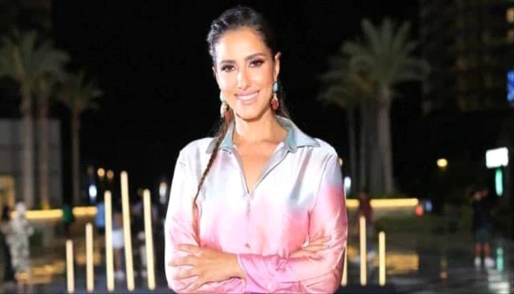 الفنانة حنان مطاوع تحتفل بنجاح مسلسلها وتعتذر لجمهورها