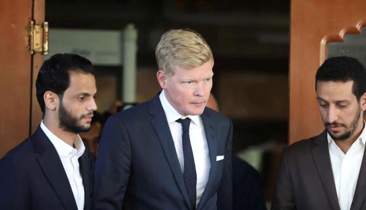 من صنعاء.. غروندبرغ يطالب الحوثيين بإطلاق سراح الموظفين الأمميين