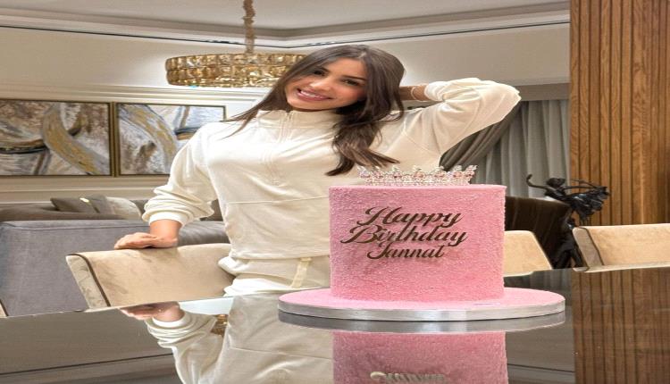 المطربة المغربية جنّات تحتفل بعيد ميلادها وتوجّه رسالة إلى جمهورها