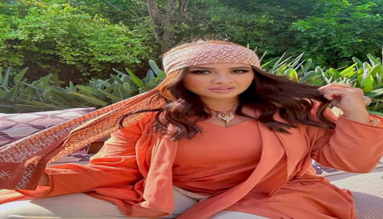 محمد عبد العزيز شقيق الفنانة ياسمين عبد العزيز ينفي إعلانها عدم إقامة عزاء لوالدهما