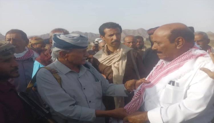 رئيس انتقالي شبوة الشيخ لحمر علي لسود يشارك في تشييع جثمان المناضل علي محمد لشرف القميشي